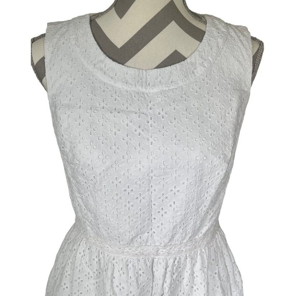 Vineyard Vines White Eyelet Fit & Flare Dress Size 10 $208 Retail Cut Out Back - Picture 2 of 16